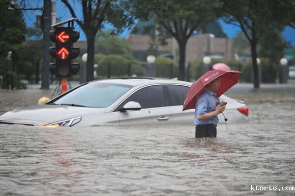 郑州特大暴雨千年一遇图片1 郑州特大暴雨千年一遇图片1